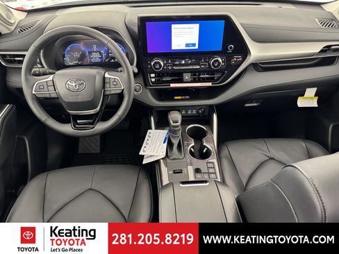 New 2026 Toyota Highlander Limited image 7