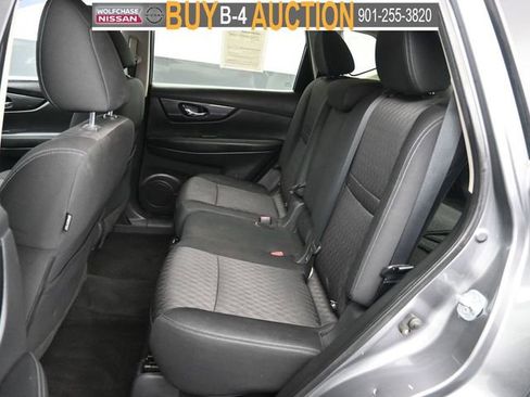 Used 2017 Nissan Rogue SV AWD/4WD image 12