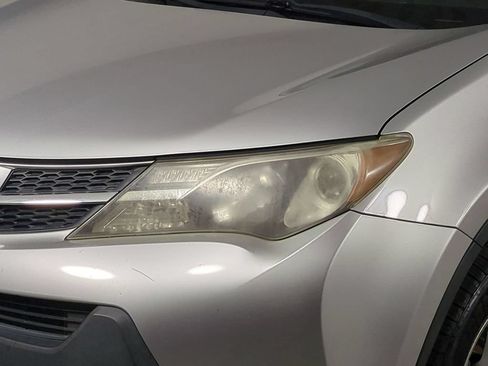 Used 2013 Toyota RAV4 XLE AWD/4WD image 10