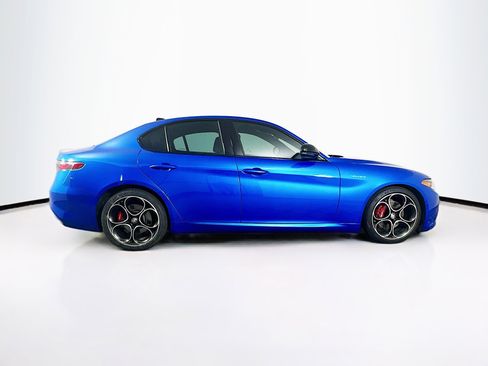 Used 2024 Alfa Romeo Giulia Veloce RWD image 10