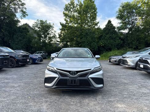 Used 2023 Toyota Camry SE FWD image 2