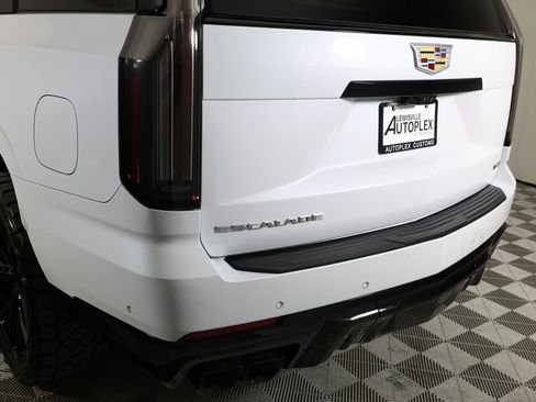 Used 2026 Cadillac Escalade V AWD/4WD image 57