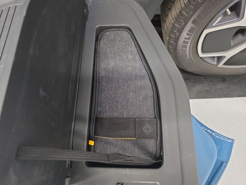 Used 2022 Rivian R1T Launch Edition AWD/4WD image 32