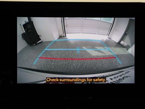 Certified 2023 Toyota Corolla Cross LE w/ Moonroof Package image 20