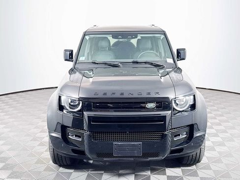 Used 2025 Land Rover Defender 130 X-Dynamic SE image 2