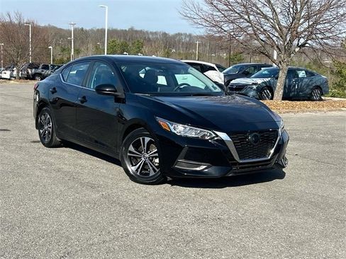 Used 2023 Nissan Sentra SV image 2