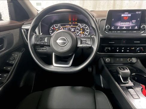 Certified 2023 Nissan Rogue S image 17