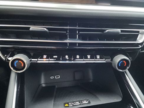 New 2026 Chevrolet Traverse LT w/ Sun and Wheel Package image 26