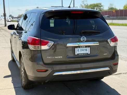 Used 2014 Nissan Pathfinder S AWD/4WD image 10