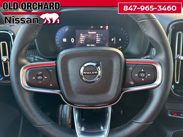Used 2025 Volvo XC40 B5 Plus AWD/4WD image 22