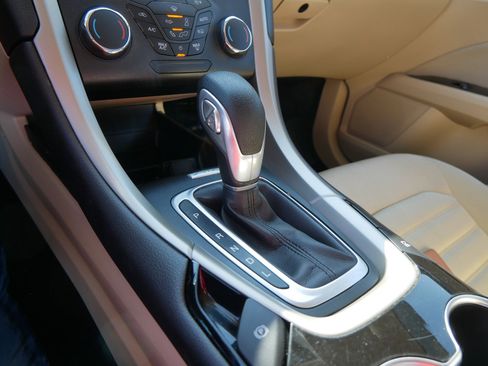 Used 2016 Ford Fusion SE image 24