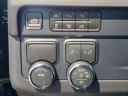 New 2026 Chevrolet Suburban LT w/ Comfort Package RWD image 24