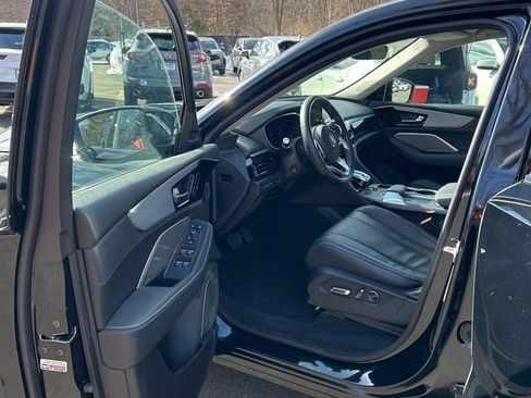 Used 2023 Acura MDX SH-AWD w/ Technology Package image 3