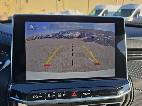 New 2026 Jeep Compass Limited image 28