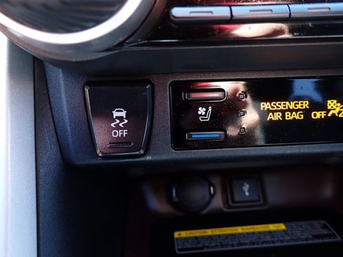 Certified 2020 Toyota RAV4 Limited AWD/4WD image 22