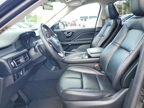 Certified 2023 Lincoln Aviator 2WD w/ Premium Package image 10