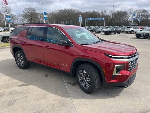 New 2026 Chevrolet Traverse LT w/ Driver Confidence Package image 11