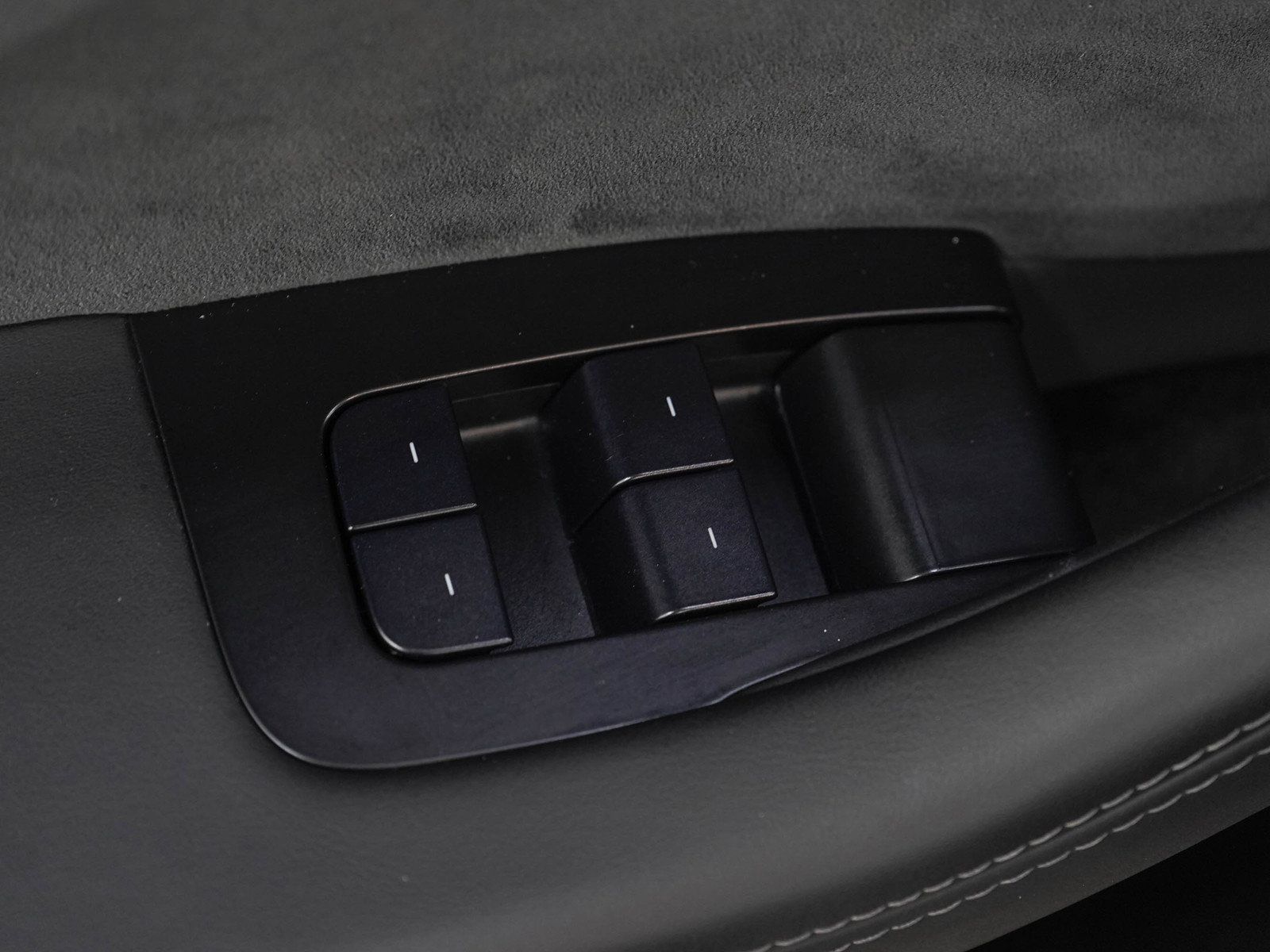 Used 2025 Tesla Model 3 Long Range AWD/4WD image 19