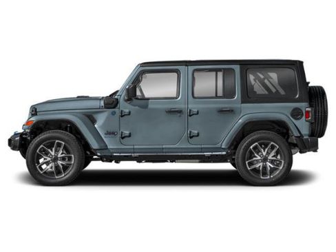 Certified 2025 Jeep Wrangler Unlimited Sahara w/ Safety Group AWD/4WD image 3