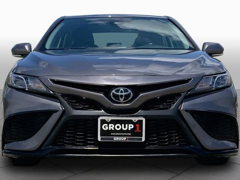 Used 2024 Toyota Camry SE w/ Cold Weather Package FWD image 4
