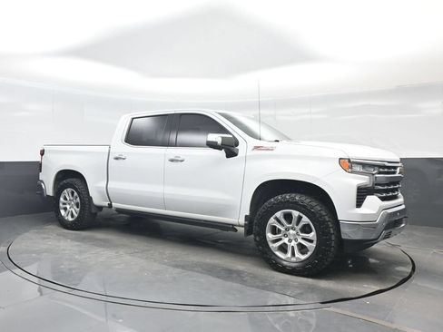 Used 2022 Chevrolet Silverado 1500 LTZ w/ LTZ Premium Package AWD/4WD image 8