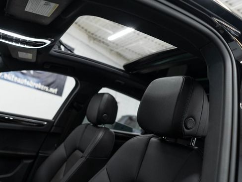 Used 2024 Porsche Macan AWD/4WD image 8