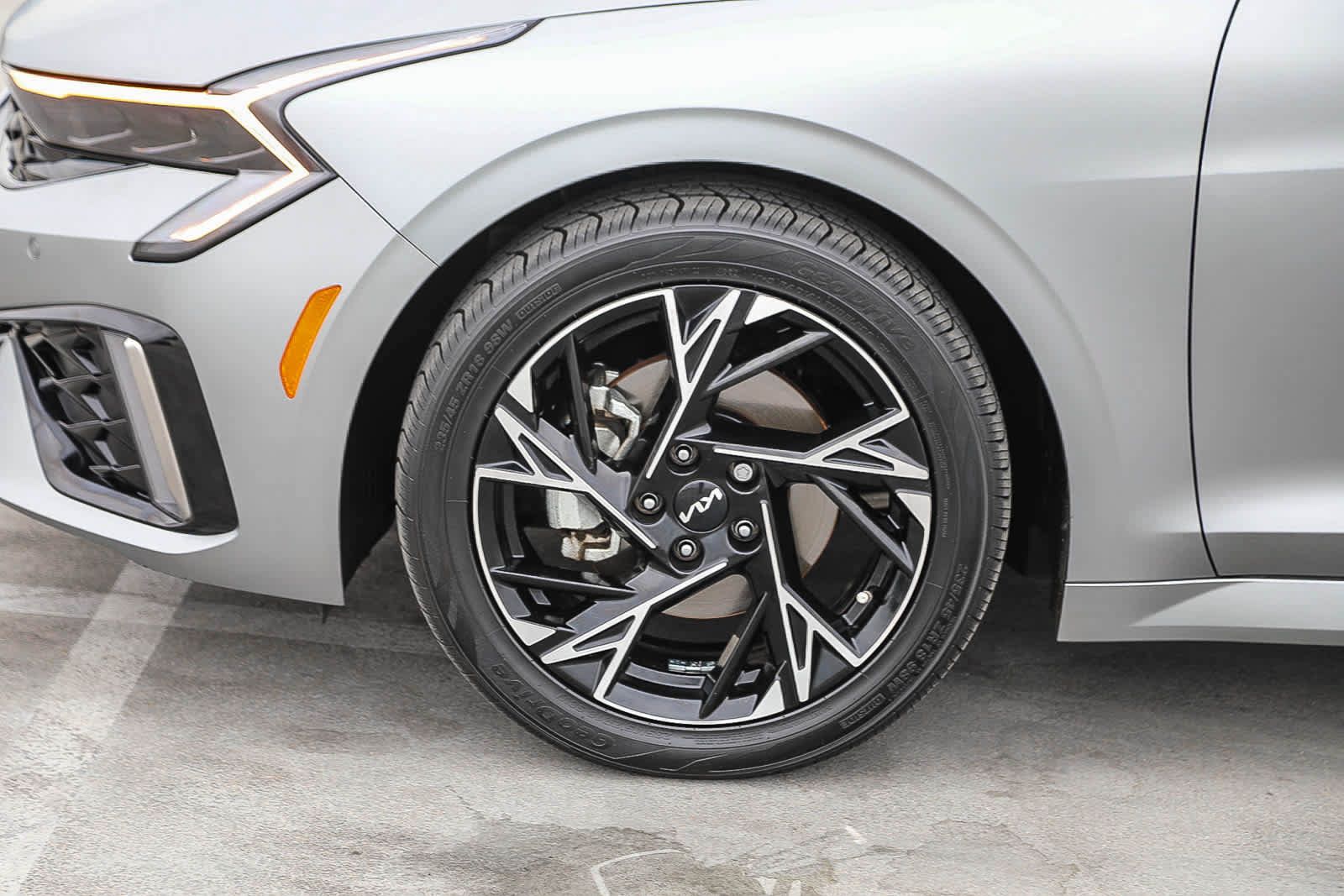 Used 2025 Kia K5 GT-Line w/ GT-Line Premium Package FWD image 10