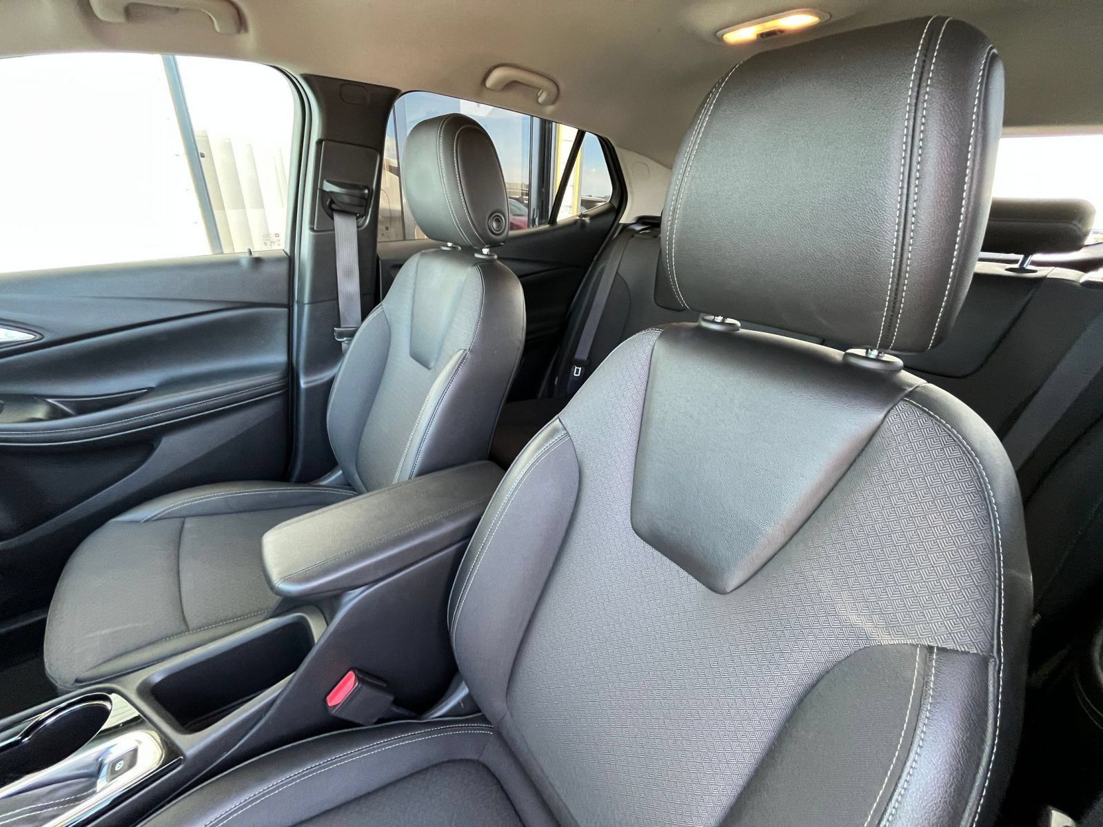 Used 2025 Buick Encore GX Preferred FWD image 33