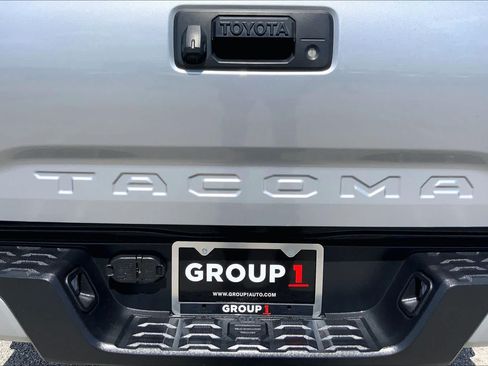 Used 2023 Toyota Tacoma SR5 w/ Technology Package AWD/4WD image 10