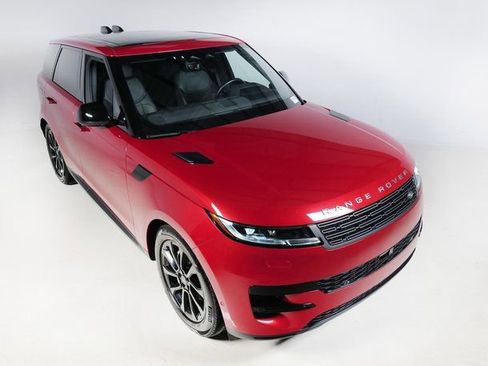 Used 2025 Land Rover Range Rover Sport S image 27