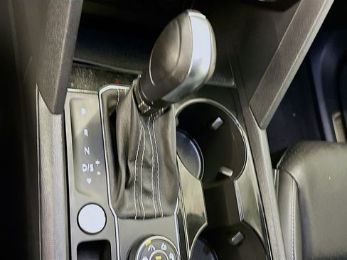 Used 2022 Volkswagen Atlas SE image 25