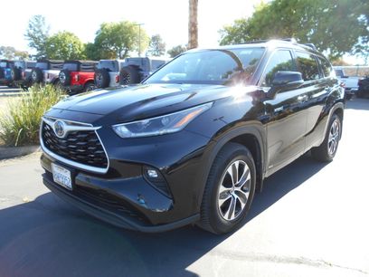 Used 2021 Toyota Highlander XLE