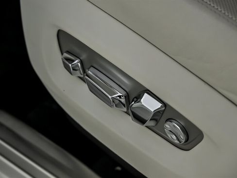 Used 2016 Rolls-Royce Ghost RWD image 26
