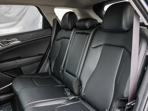 Used 2025 Kia Sportage EX FWD image 19