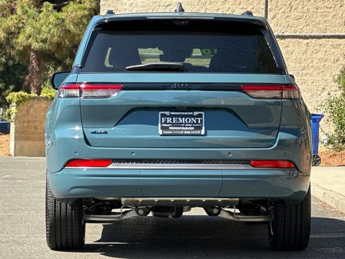 New 2026 Jeep Grand Cherokee Limited AWD/4WD image 4
