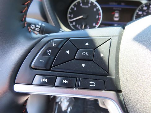 Used 2025 Nissan Sentra SR w/ Midnight Edition FWD image 18
