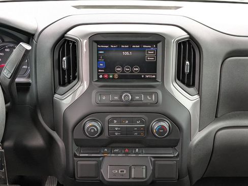 Used 2022 Chevrolet Silverado 1500 Custom image 17
