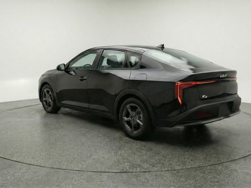 Used 2025 Kia K4 LXS image 6