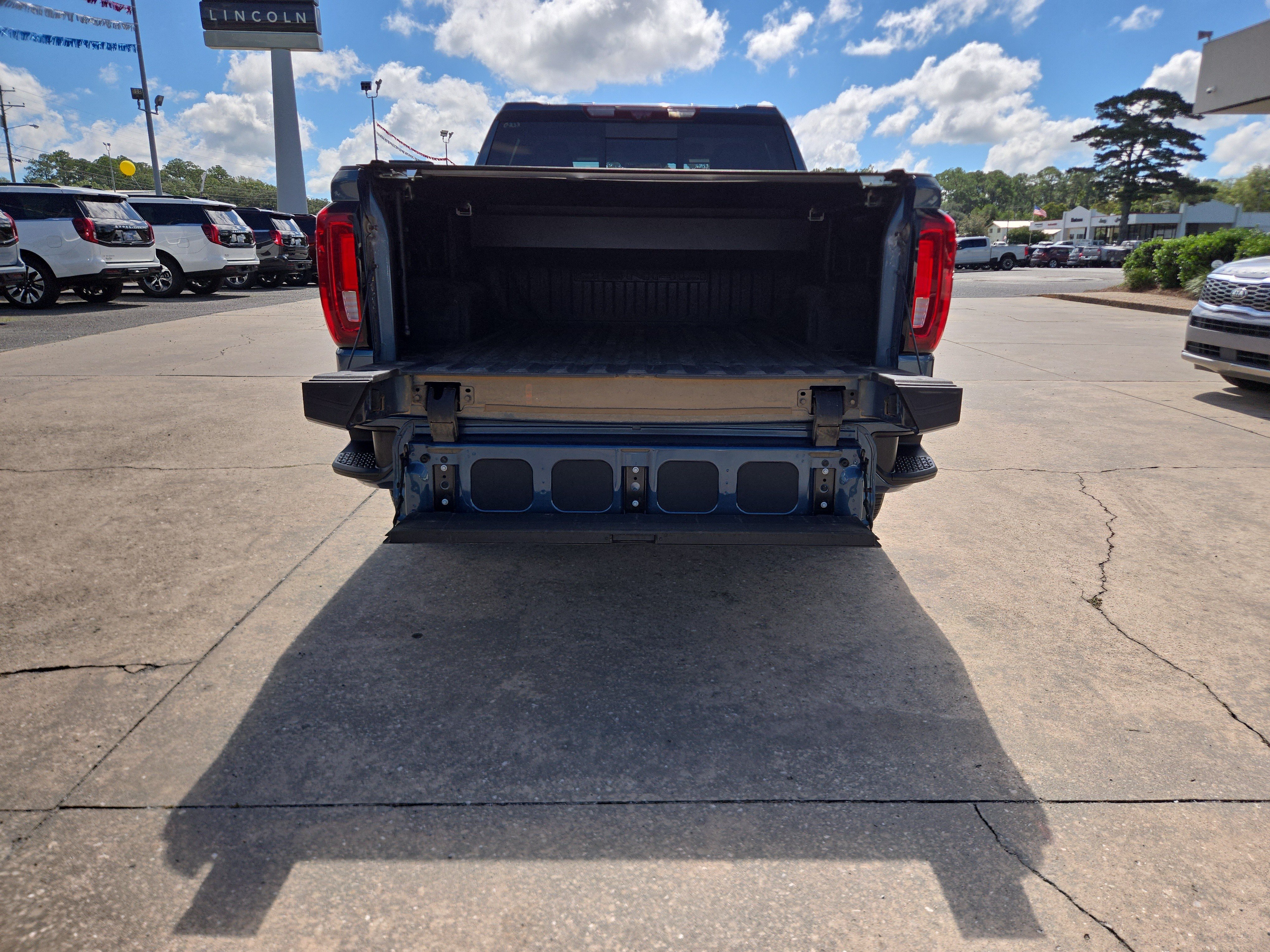 Used 2024 GMC Sierra 1500 Denali w/ Denali Reserve Package AWD/4WD image 21