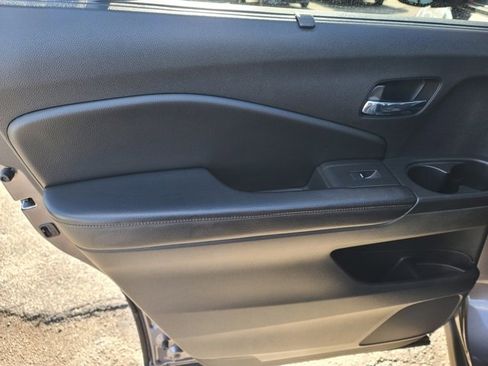 Used 2021 Honda Pilot Special Edition image 4