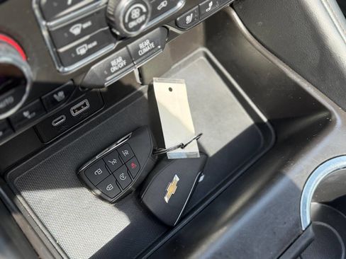 Used 2021 Chevrolet Suburban High Country image 65