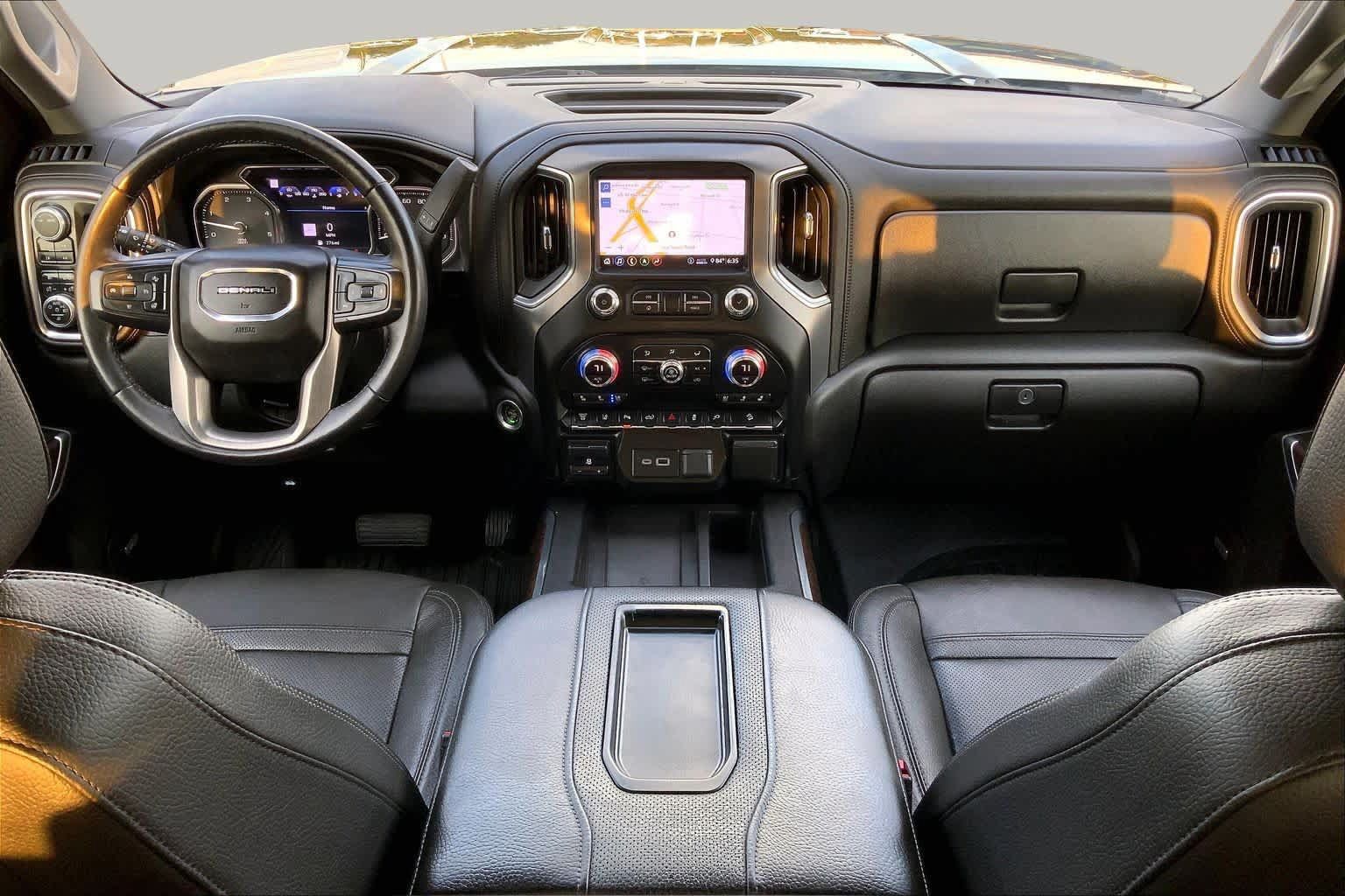 Used 2020 GMC Sierra 2500 Denali w/ Denali Ultimate Package AWD/4WD image 16