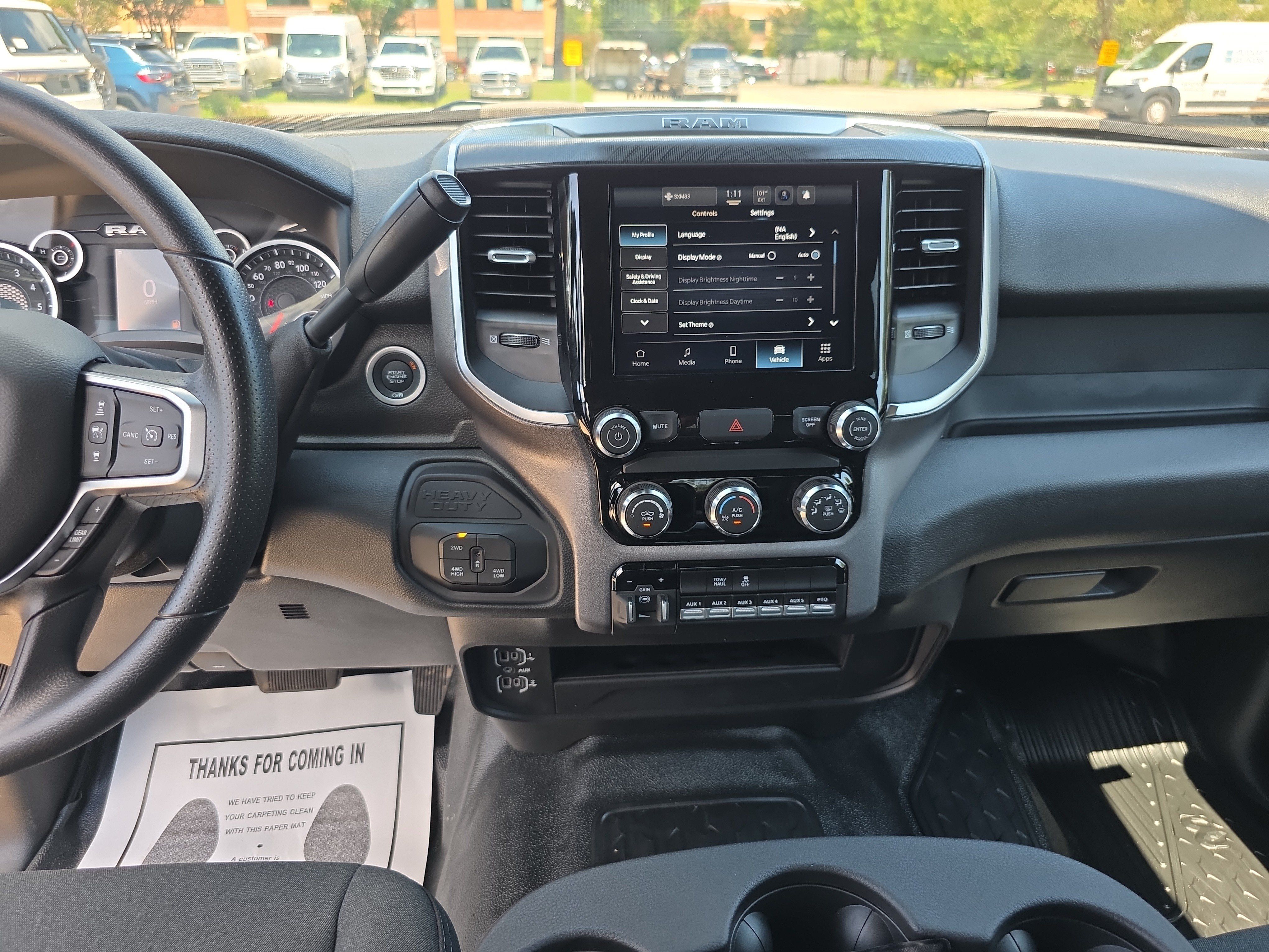 Used 2025 RAM 3500 Big Horn AWD/4WD image 30