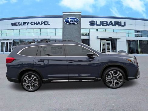 New 2025 Subaru Ascent Limited image 4