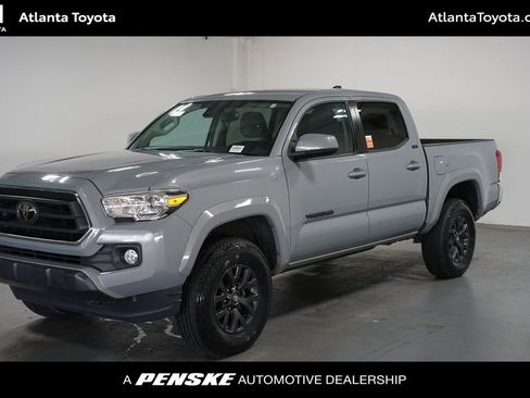 Used 2020 Toyota Tacoma SR5 RWD image 1
