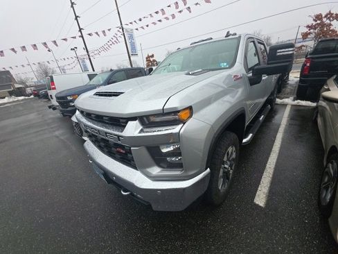 Used 2021 Chevrolet Silverado 2500 LT w/ All Star Edition image 2
