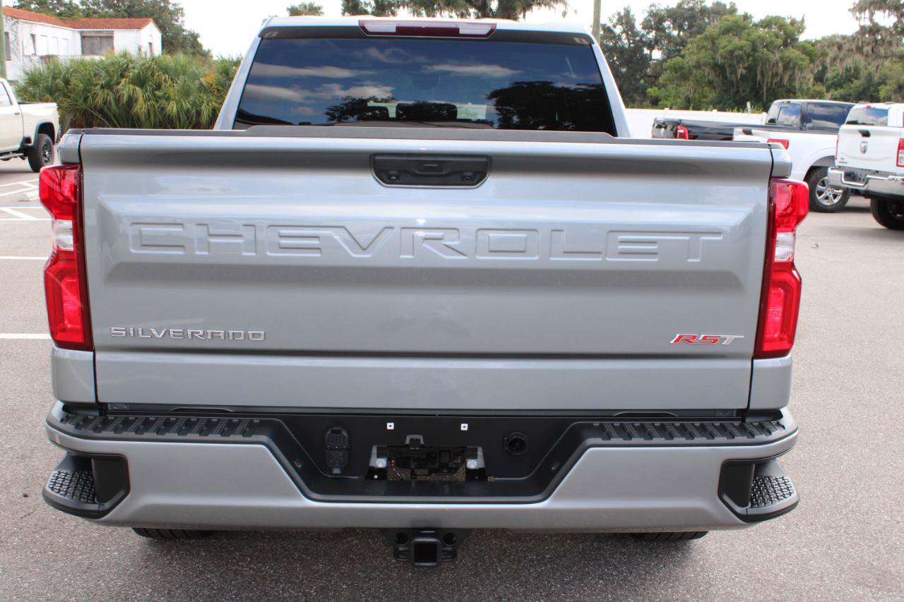 Used 2023 Chevrolet Silverado 1500 RST RWD image 4