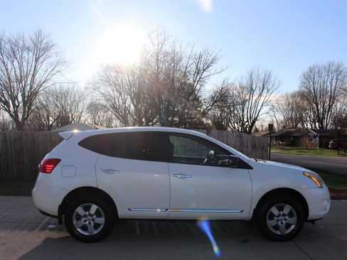 Used 2011 Nissan Rogue S image 10