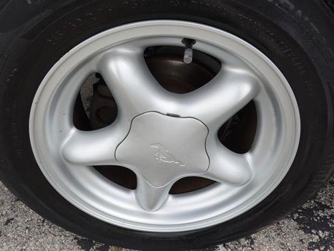 Used 1998 Ford Mustang Convertible RWD image 10
