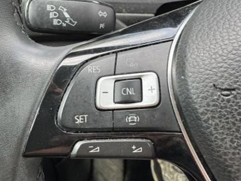 Used 2020 Volkswagen Tiguan SE w/ Panoramic Sunroof Package AWD/4WD image 8